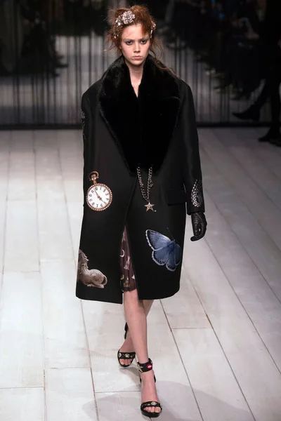 Look 1